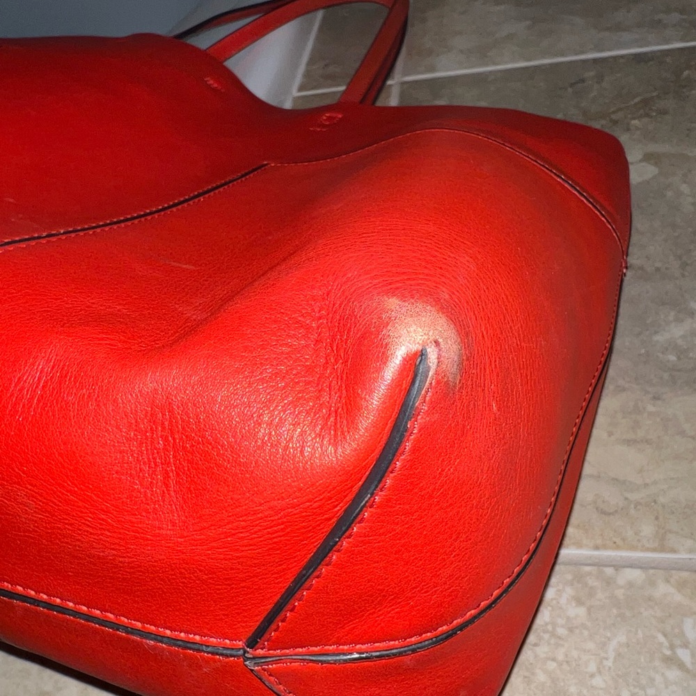 Tory Burch Block T Tote - Picture 11 of 15
